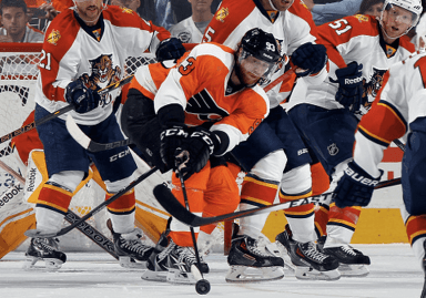 Voracek off to historic start for streaking Flyers
