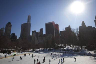 Eastern U.S. bitter cold snap brings pain, grimaces and wonder