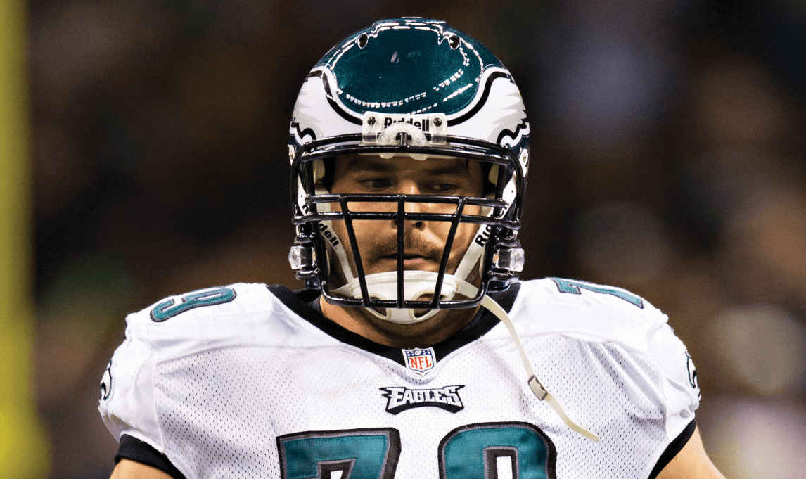 Eagles look to get younger at offensive line
