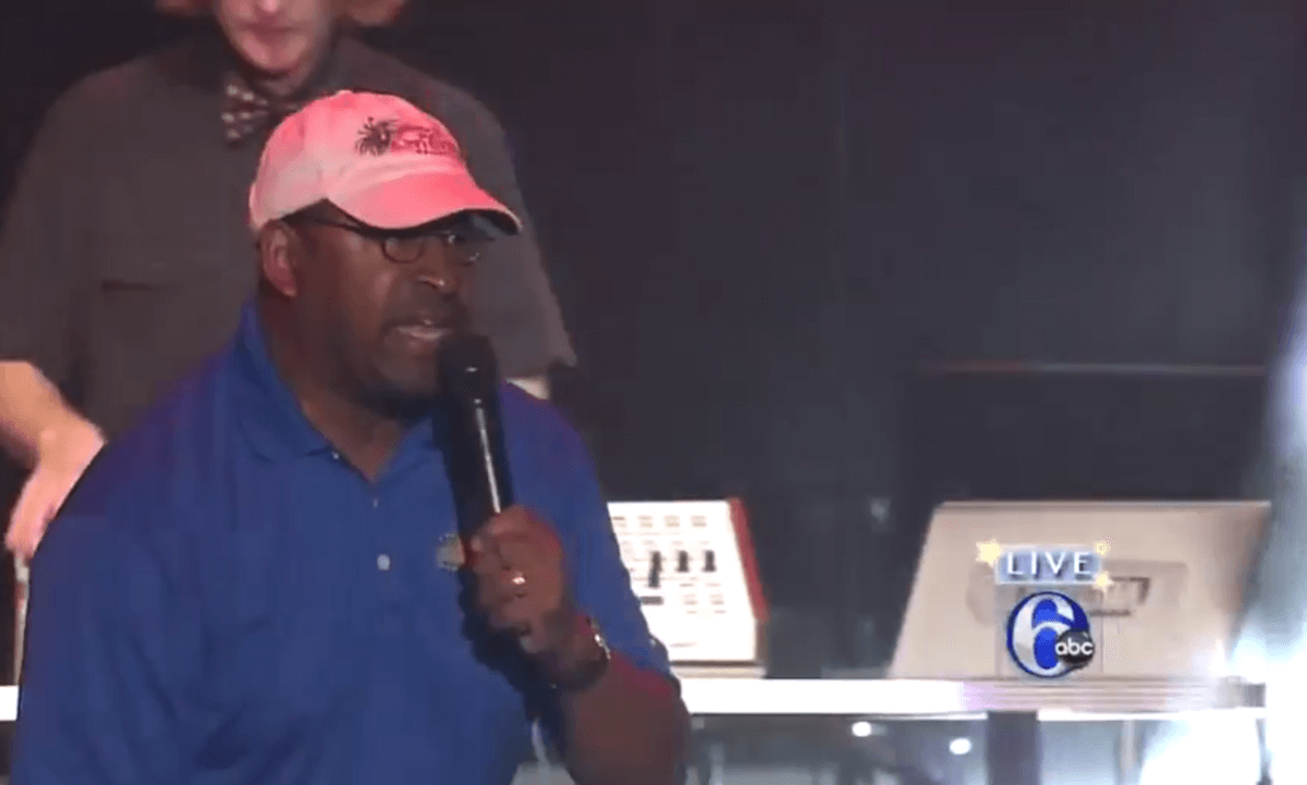 Mayor Nutter drops mic after July 4 performance of Rapper’s Delight