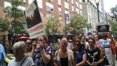 Philly sees Planned Parenthood protests as part of nationwide response to