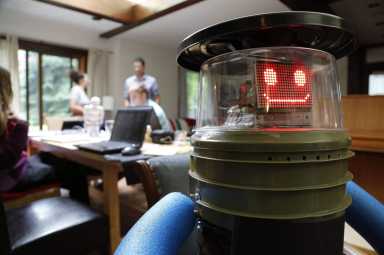 Hitch-hiking Canadian robot meets untimely demise in Philly