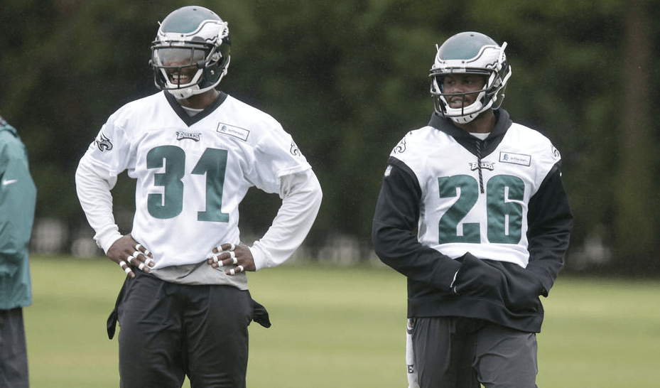 Billy Davis says Eagles past-paced offense actually helps team’s defense