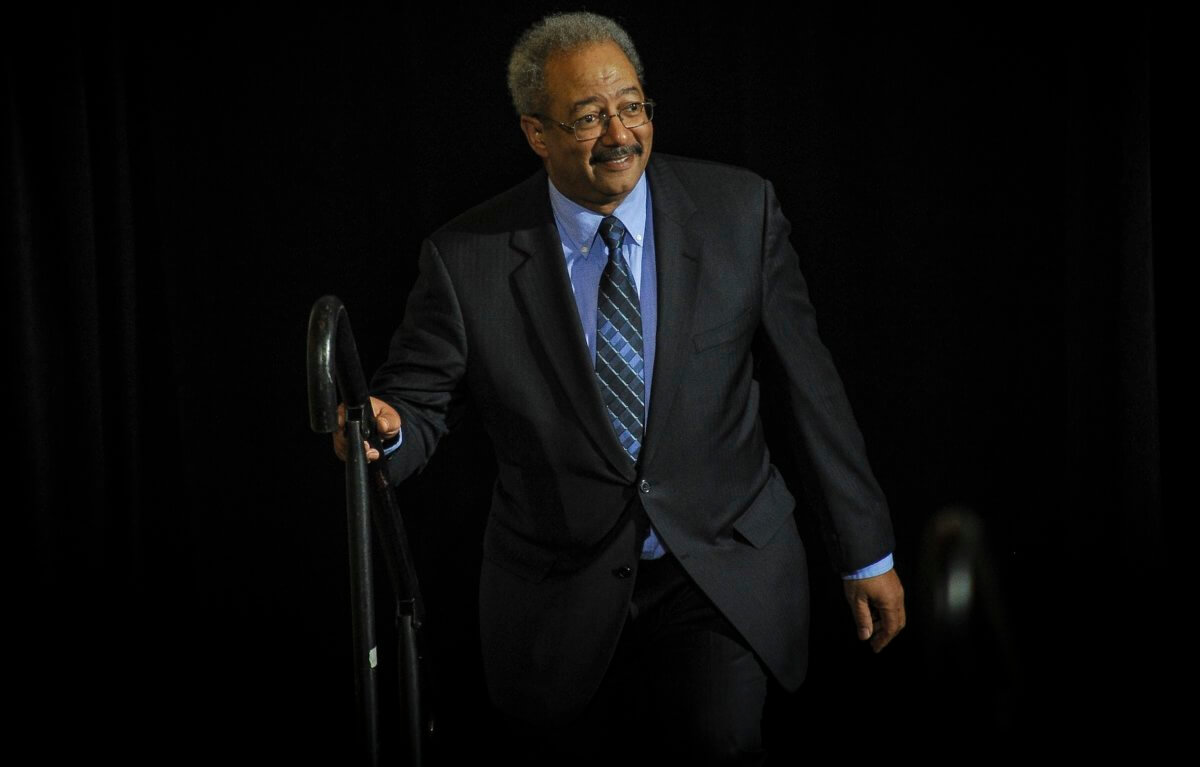Fattah claims fed charges are illegal and unconstitutional