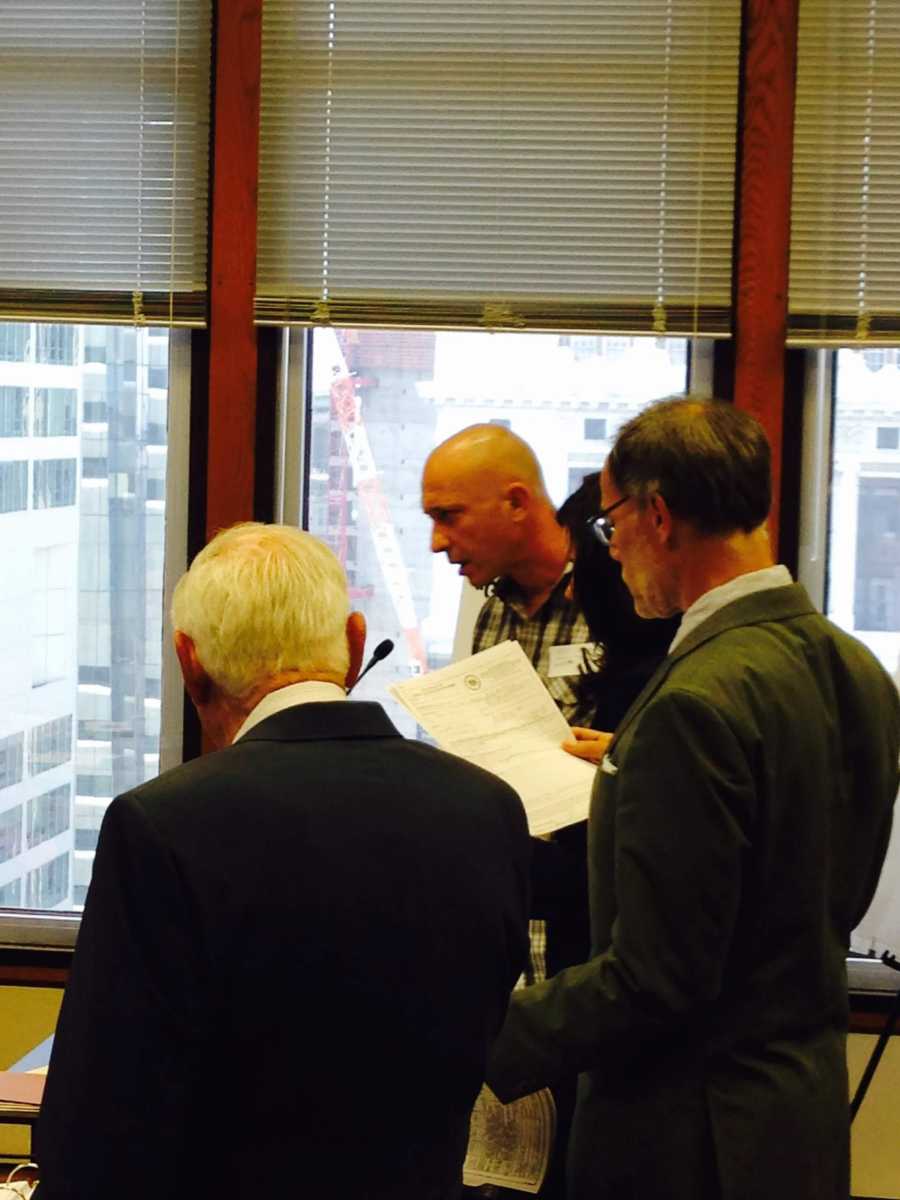 Gun control groups, gun store owner square off in zoning debate