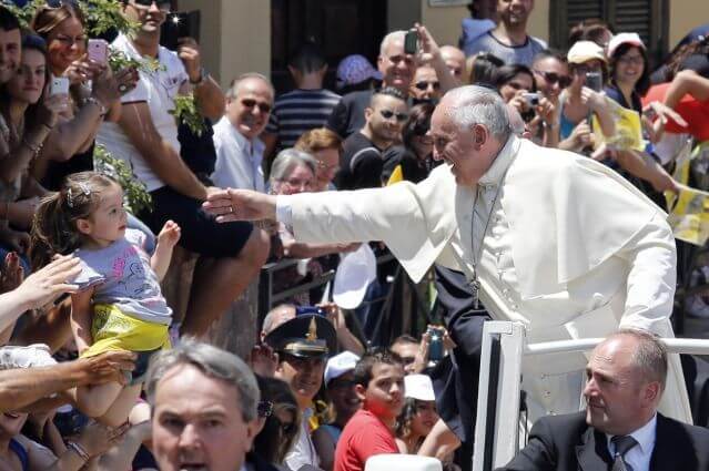 ‘Just wrong’ says mayor as free pope tix land on Ebay.