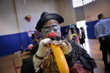 PHOTOS: Universoul Circus teaches West Philly kids how to clown around