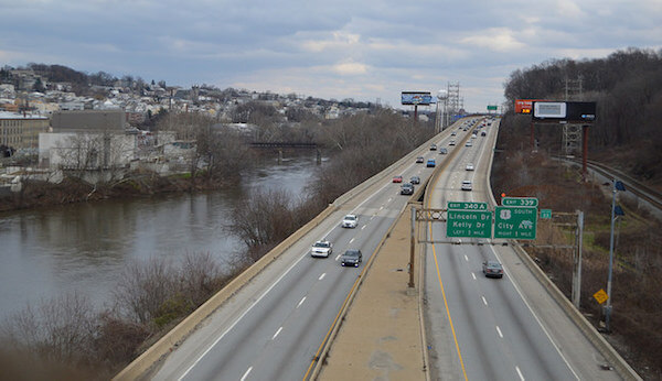 You may soon be able to drive on the Schuylkill Expressway’s shoulders