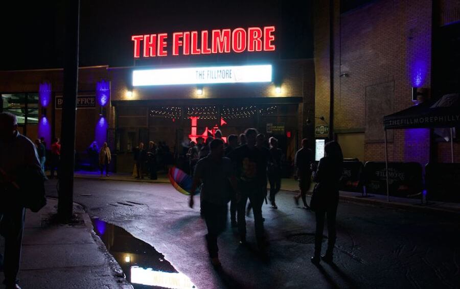 DUI suspect crashes into popular Philly music venue