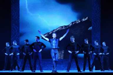 Jason O’Neill of ‘Riverdance’ on why it’s cool to be an Irish dancer