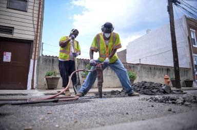 Lawsuit over city pipes puts Philly water back under microscope