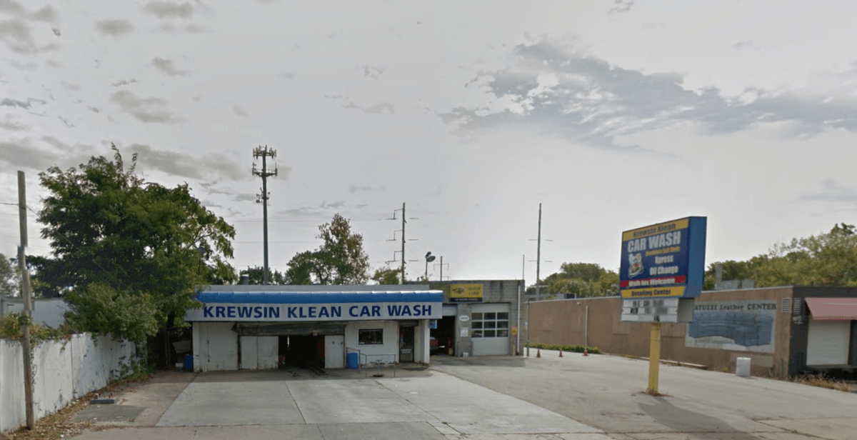 Northeast Philly car wash employee dead in freak accident