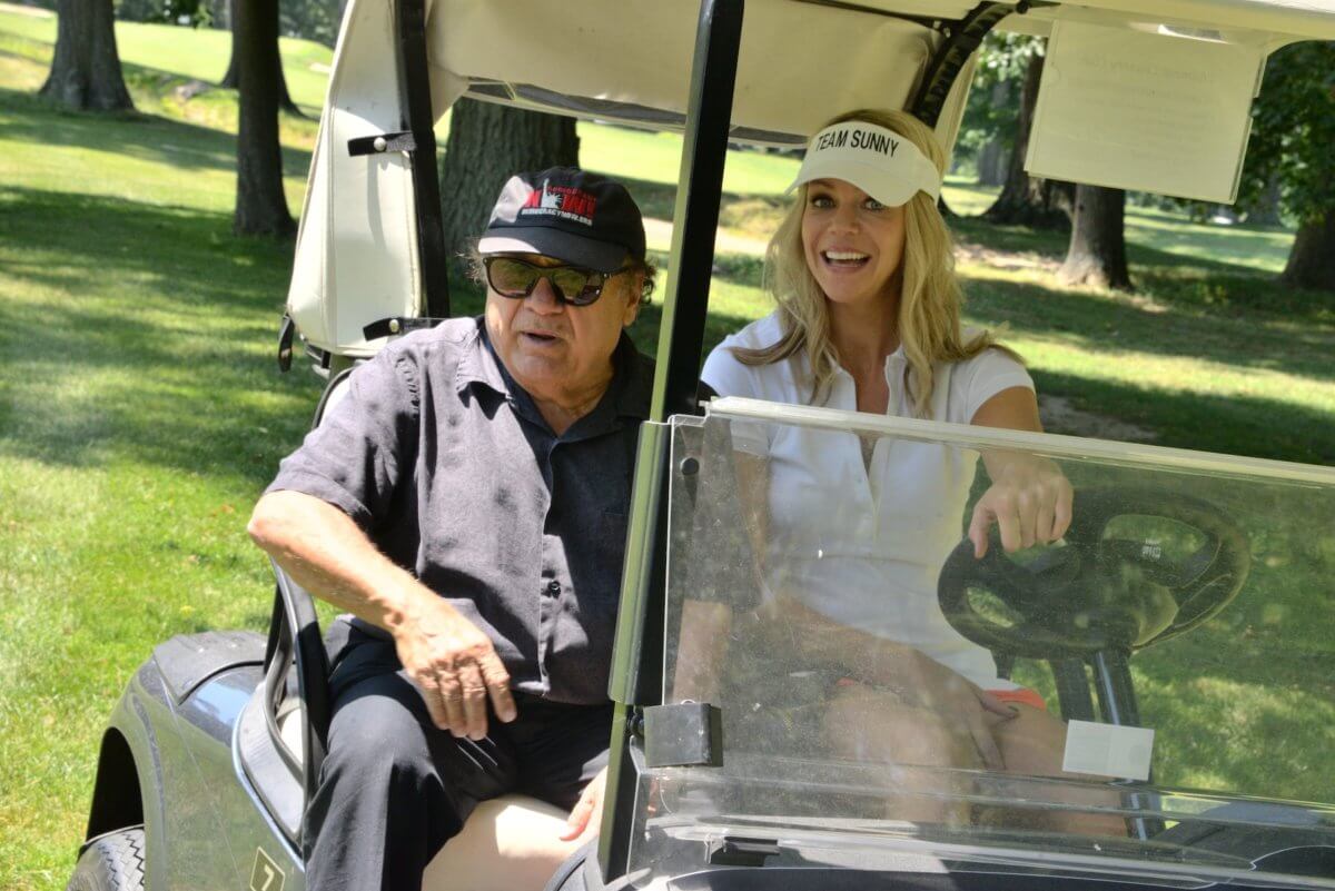 ‘Always Sunny’ stars tee off for charity
