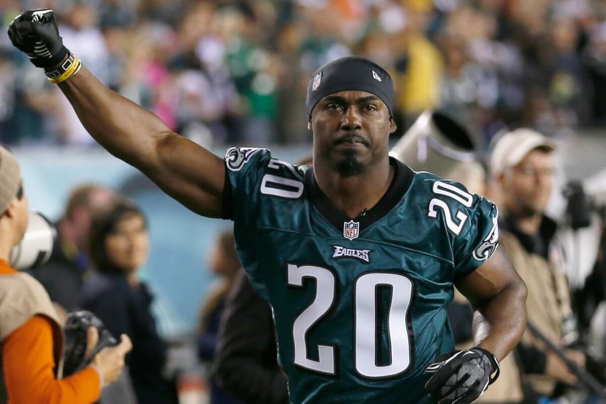 Eagles bring in Brian Dawkins full time to help with Dorial Green-Beckham,