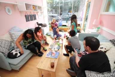 Kawaii Kitty Cafe is where cat lovers come to play