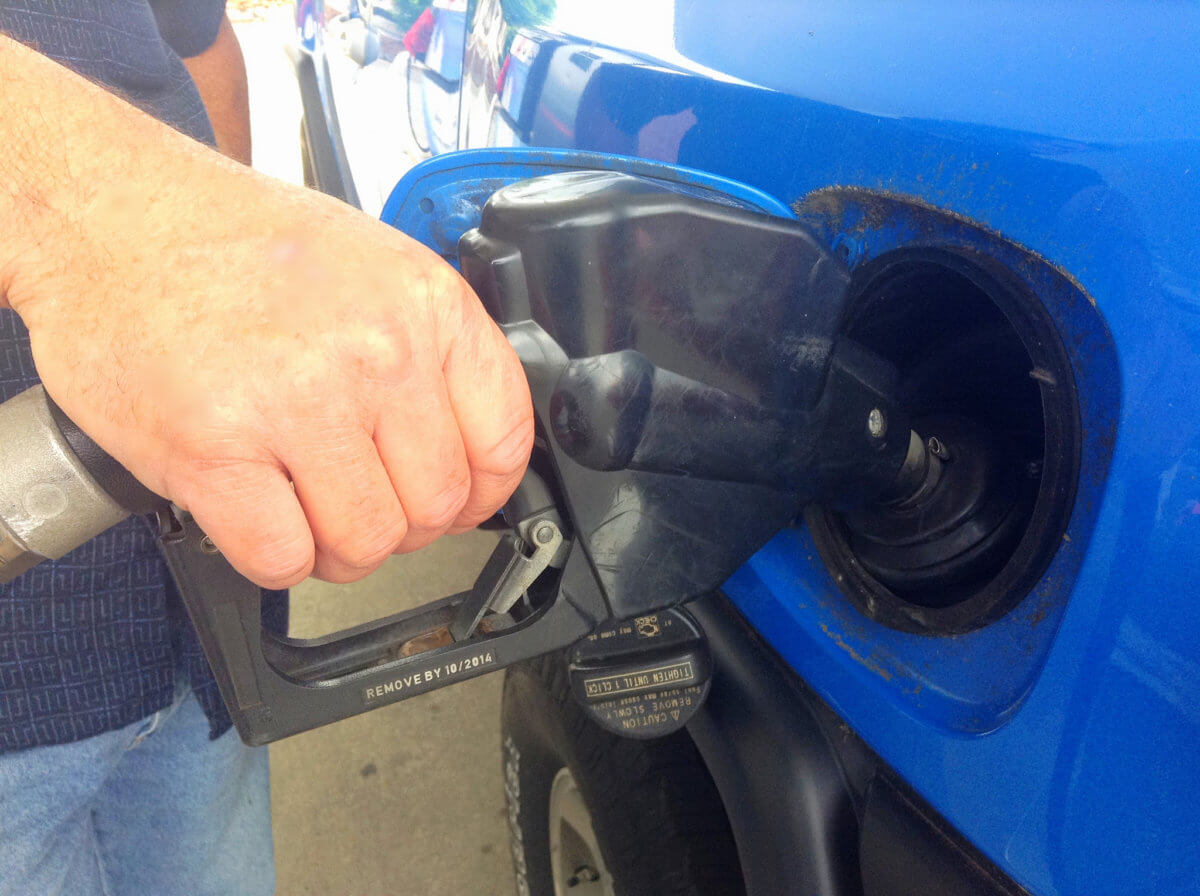 NJ lawmakers approve gas tax hike