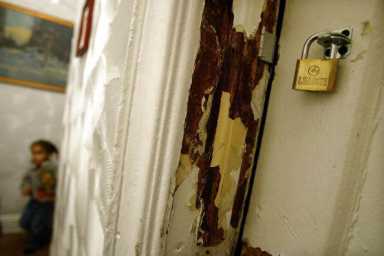 Philly lead paint crisis prompts calls for action