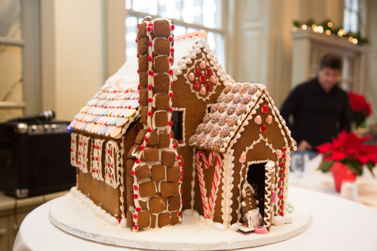 Davio’s Philadelphia hosts their annual Gingerbread House Workshop