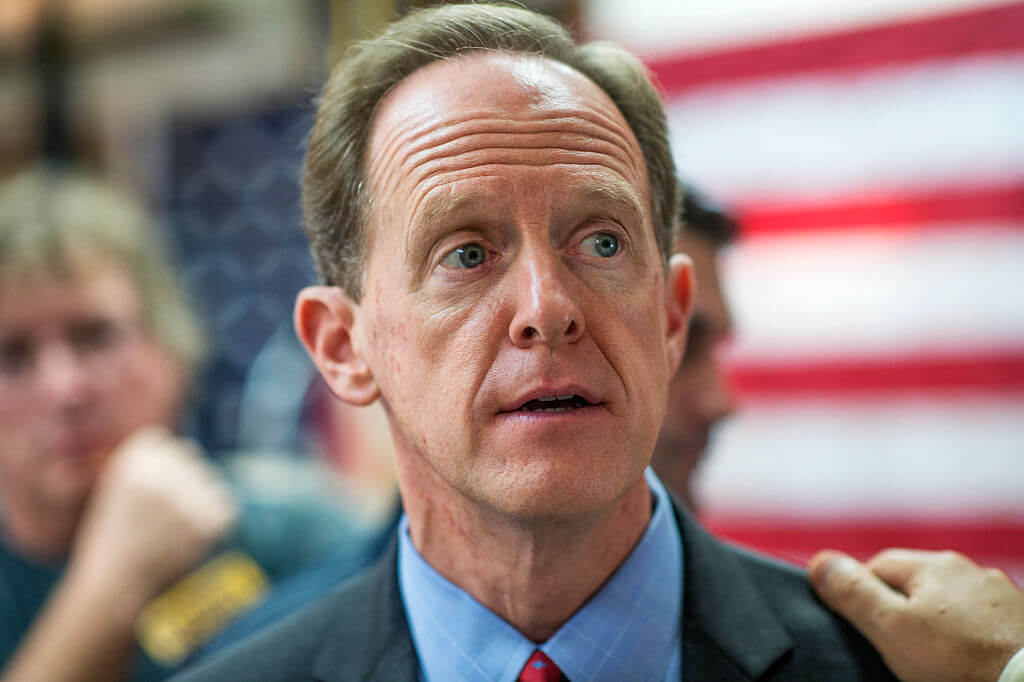 Toomey delays voting until just before polls close: Reports