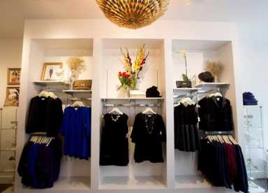 Rittenhouse Row’s Holiday Fashion Crawl Returns