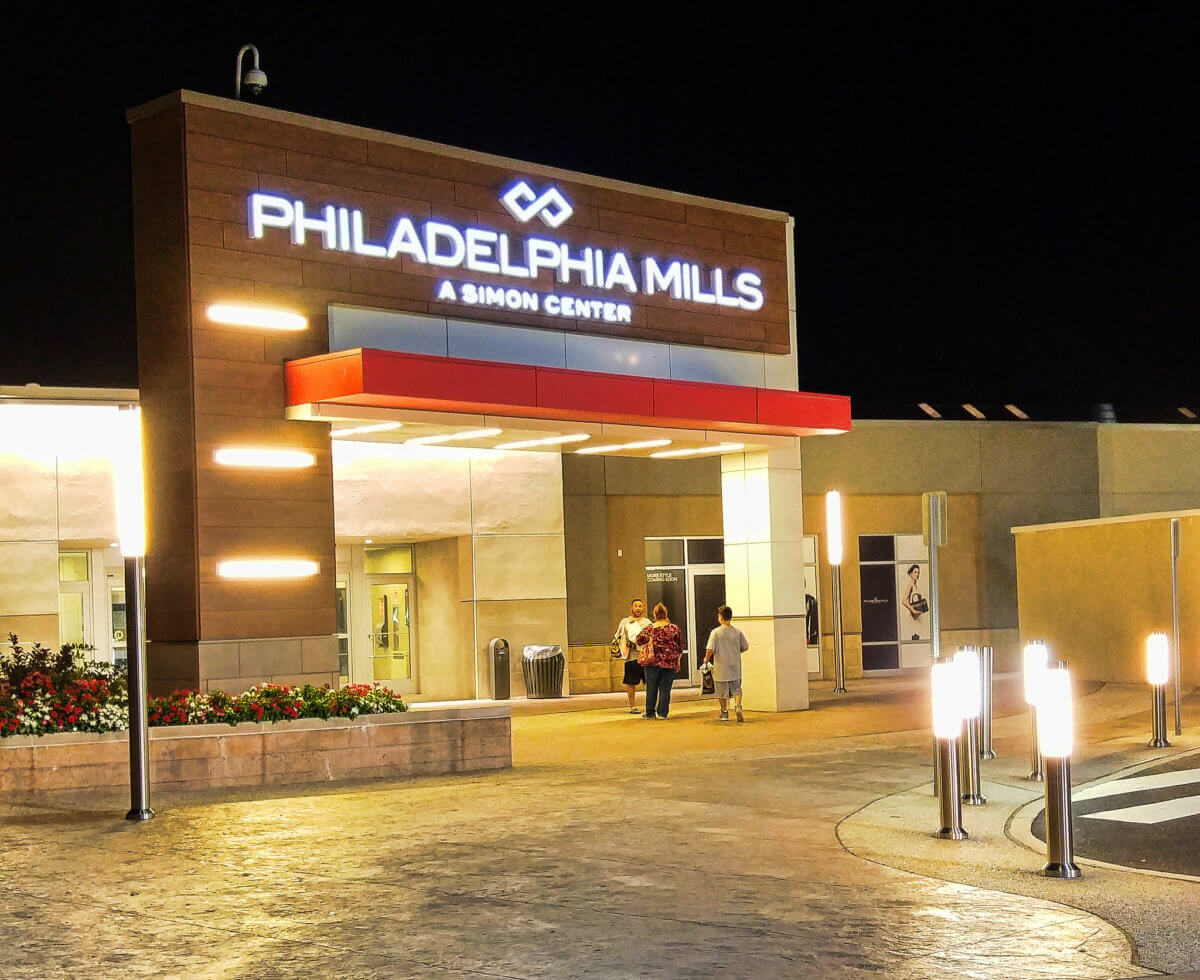 4 teens arrested after second night of Philadelphia mall chaos