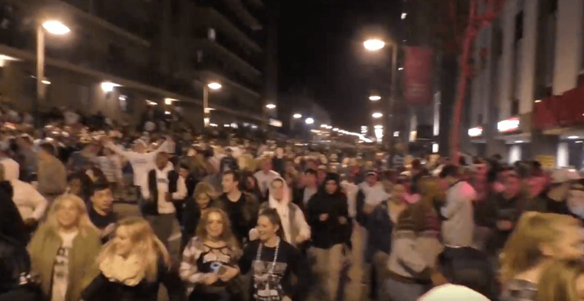 Crowd riots on the streets after Penn State win over Wisconsin