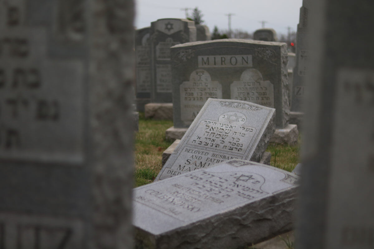 Muslim leaders express solidarity with Philly Jewish cemetery after
