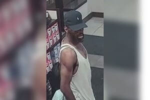 WATCH: Good Samaritans defend woman from robbery in Center City