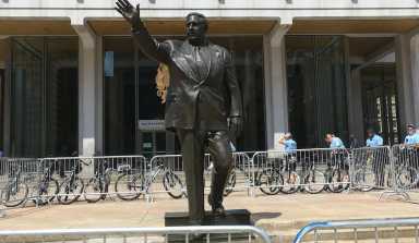 Rizzo statue vandalized again