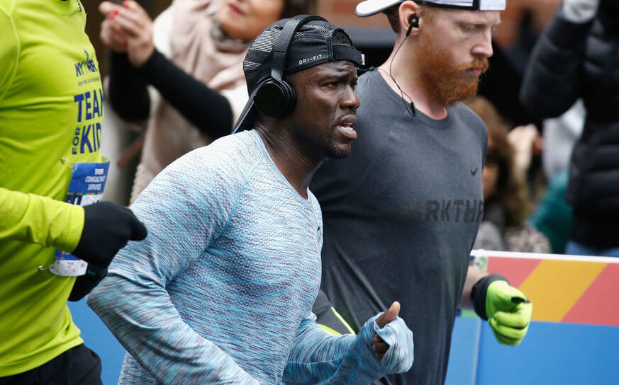 Kevin Hart runs in the 2017 NYC Marathon. | Getty Images