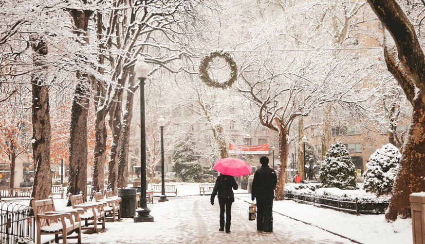 Yes it's cold out, but Rittenhouse Square is beautiful any time of year. | M. Fischetti for Visit Philadelphia