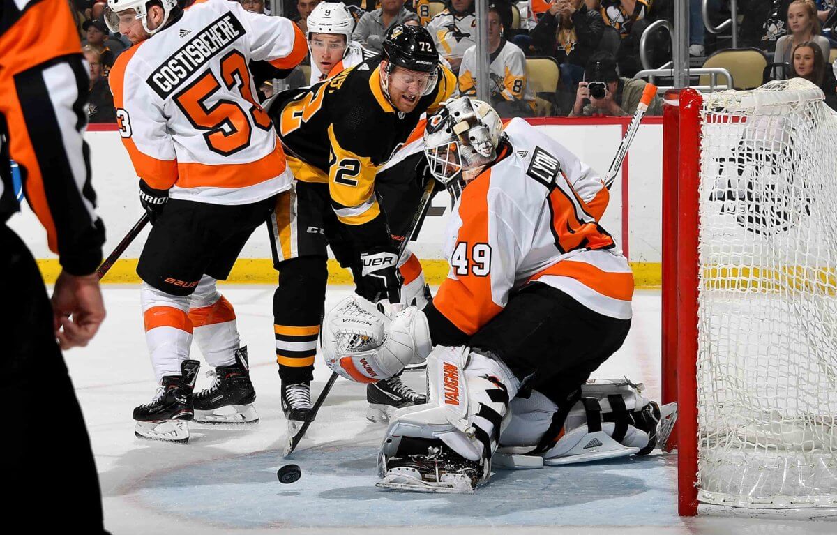 Bruins continue doing Flyers favors as Philly playoff berth nears