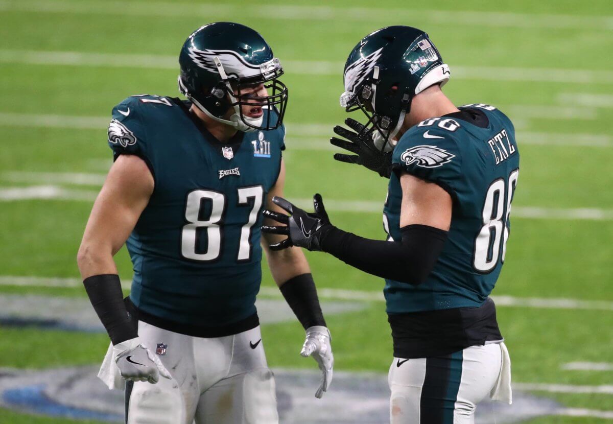 Zach Ertz assumes role of wily veteran with Eagles’ new look tight ends
