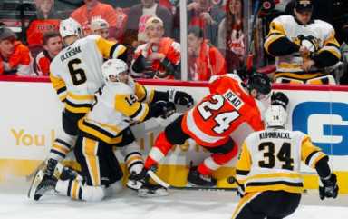 Flyers continue scoring struggles in Game 4, Penguins take commanding lead