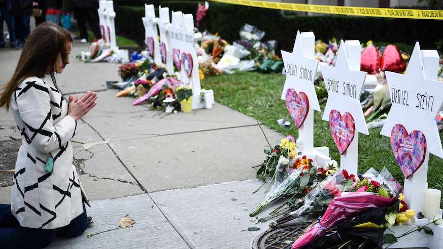 Tensions high as Trump visits Pittsburgh after synagogue shooting