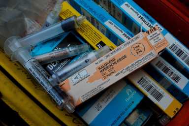 Narcan containers
