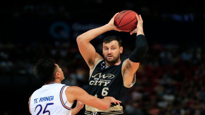 Sydney Kings NBL Andrew Bogut Philadelphia 76ers