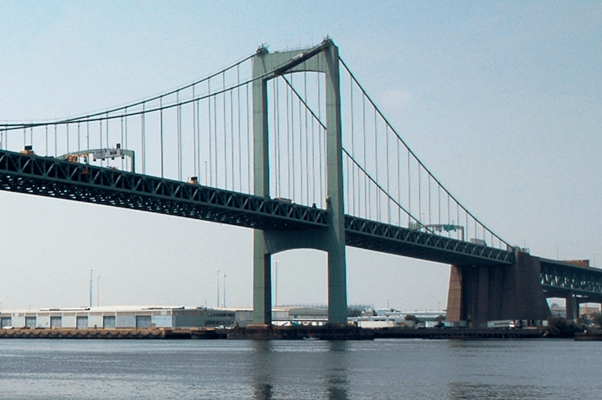 Police shoot teenager on Walt Whitman Bridge