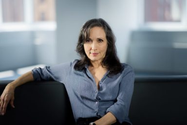 Bebe Neuwirth