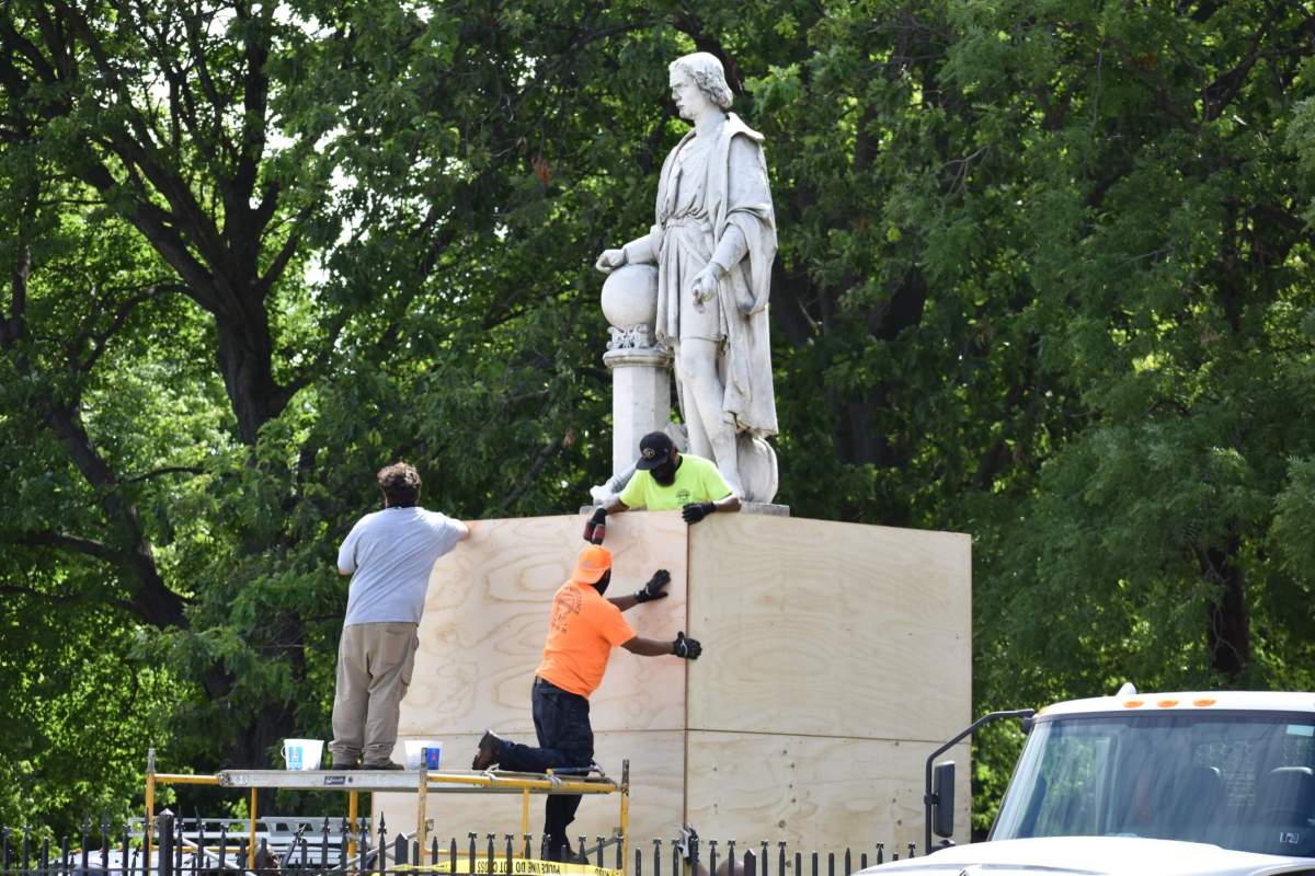 Columbus statue_02