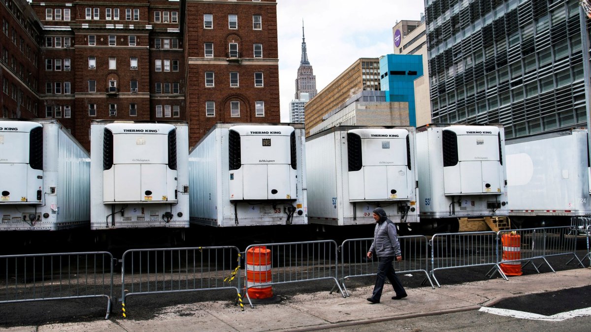 FILE PHOTO: Outbreak of the coronavirus disease (COVID-19) in New York