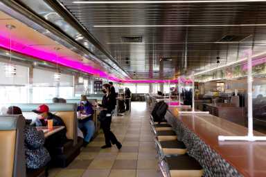 Indoor dining reopens in Philadelphia