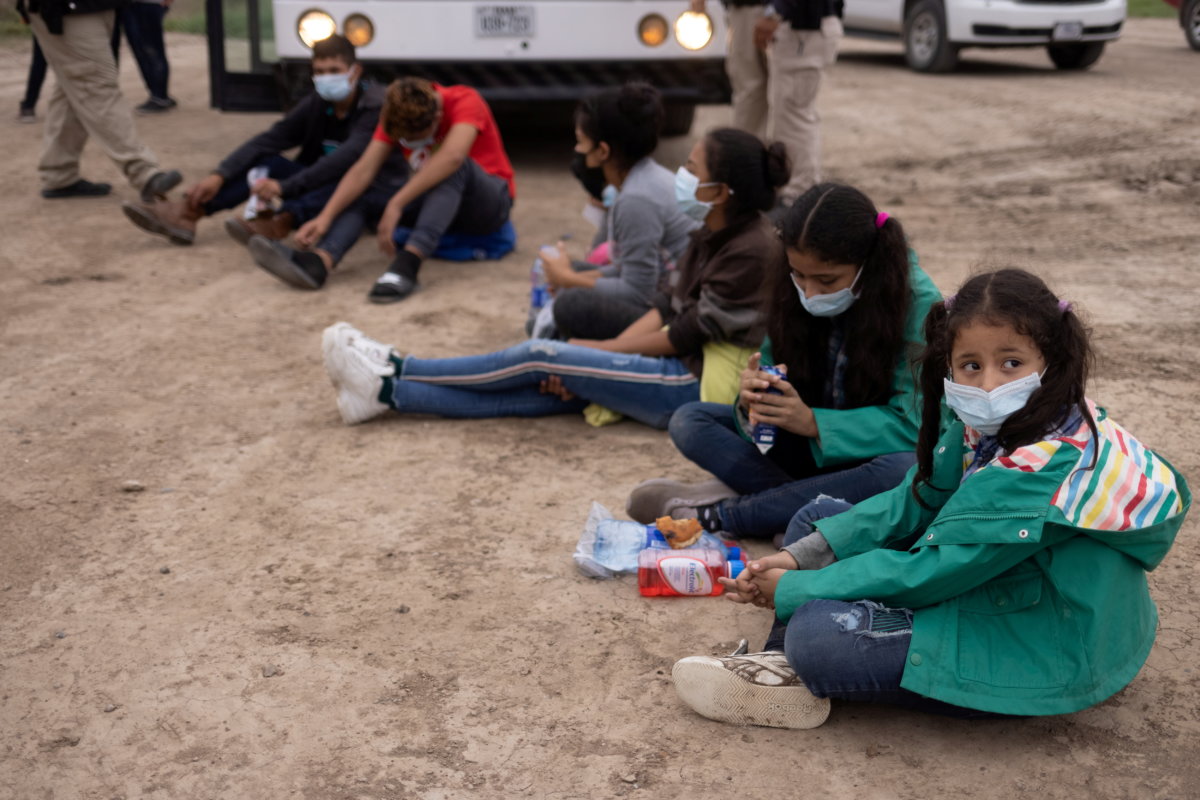 FILE PHOTO: Asylum seeking migrants in La Joya Texas