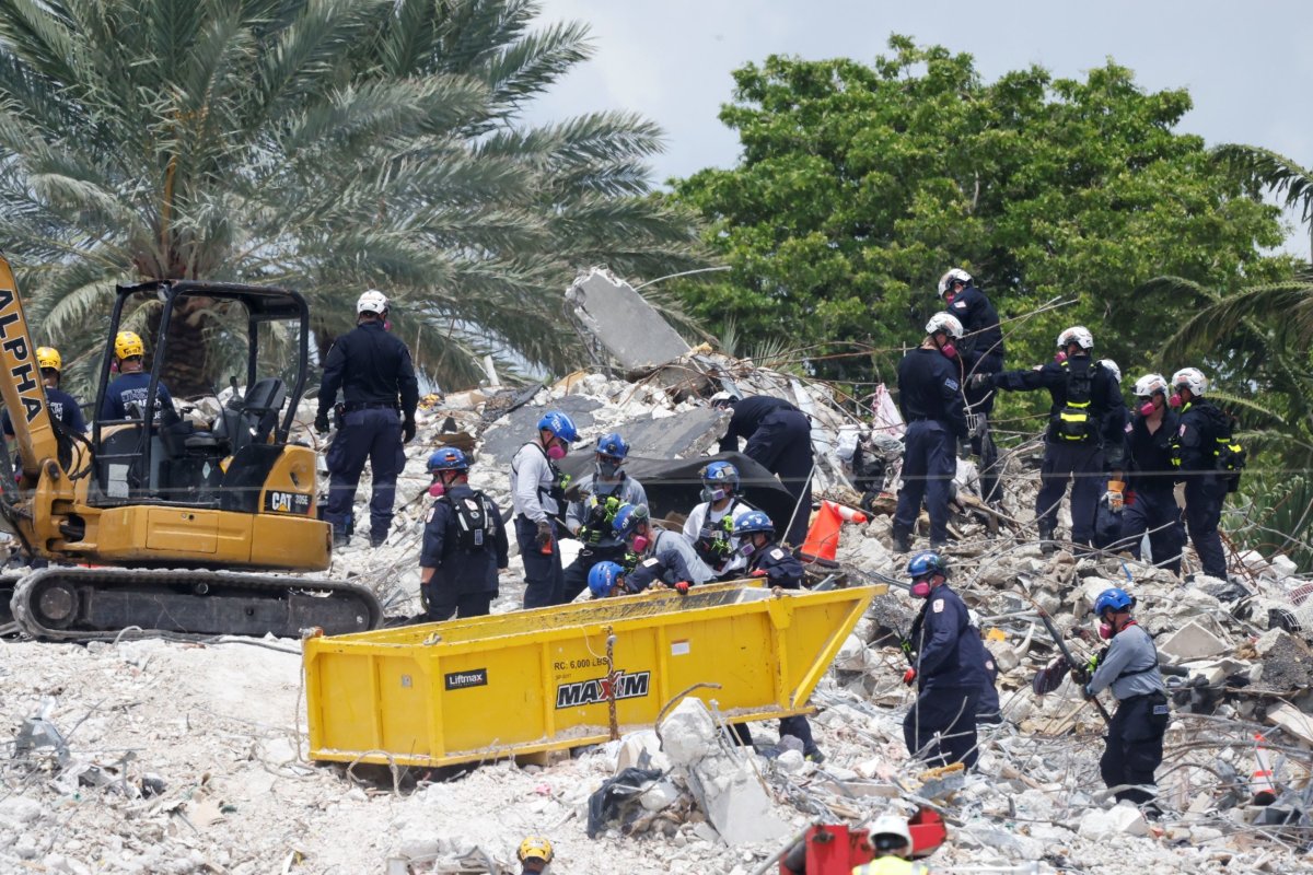 Search-and-rescue efforts resume the day after the managed demolition of the remaining part of Champlain Towers South complex in Surfside