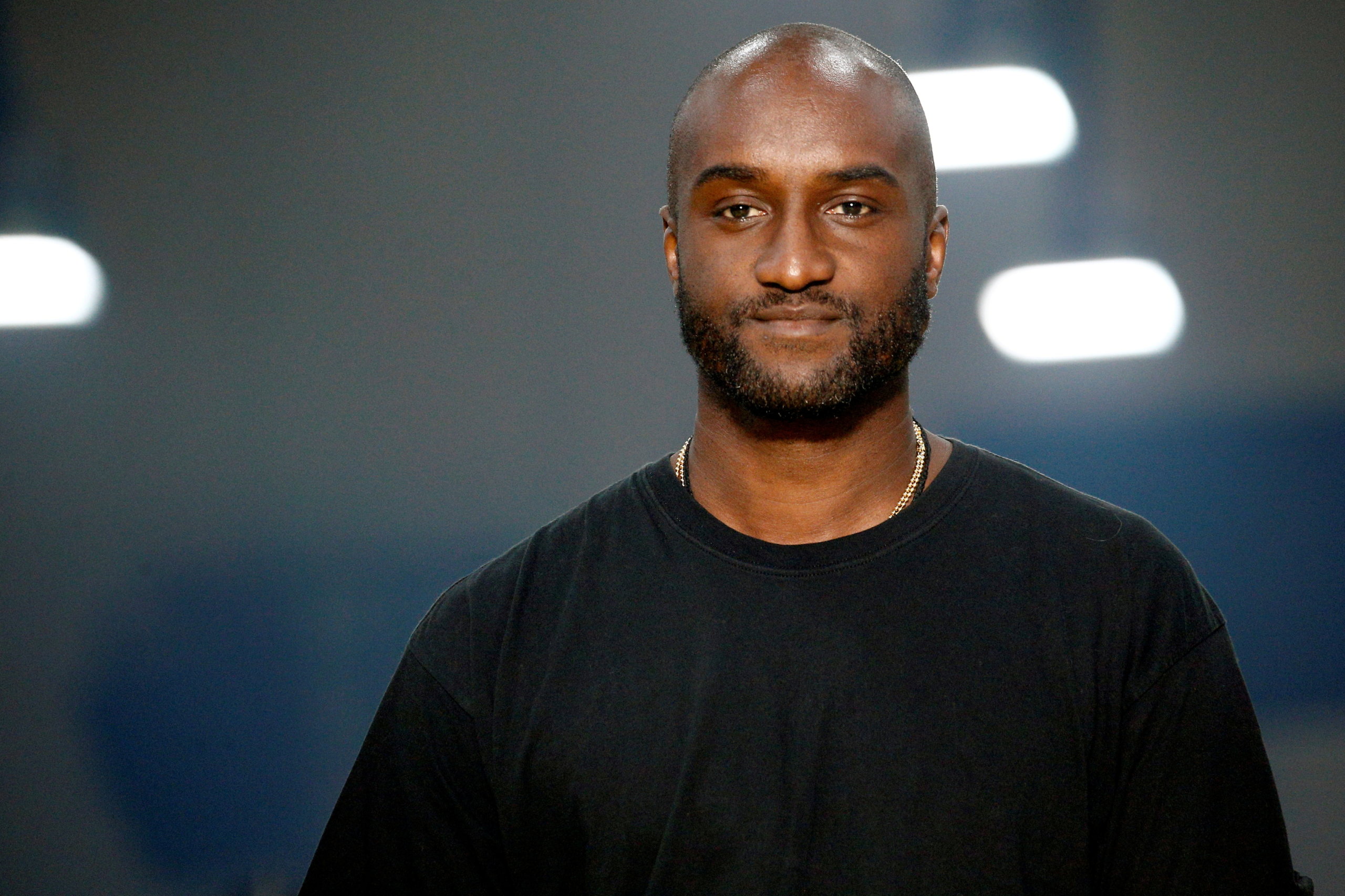 Designing an Off-White themed PowerPoint about Virgil Abloh 
