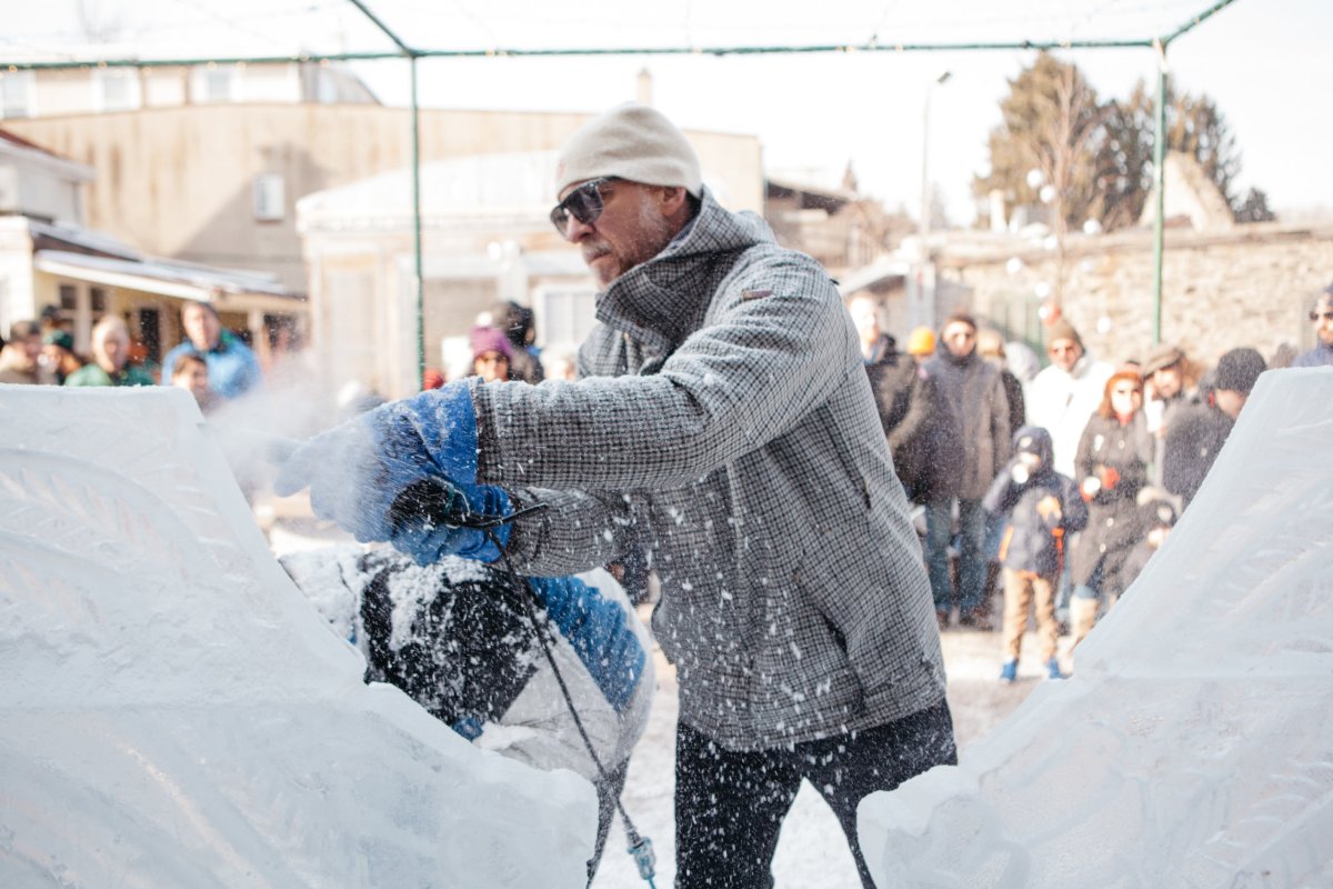 Live sculpting, CH on Ice