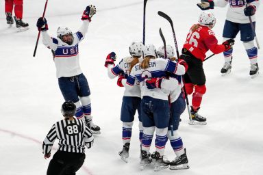 2022-02-06T152311Z_1789111869_MT1USATODAY17628829_RTRMADP_3_OLYMPICS-ICE-HOCKEY-WOMEN-GROUP-A-SUI-USA-1200×800-1