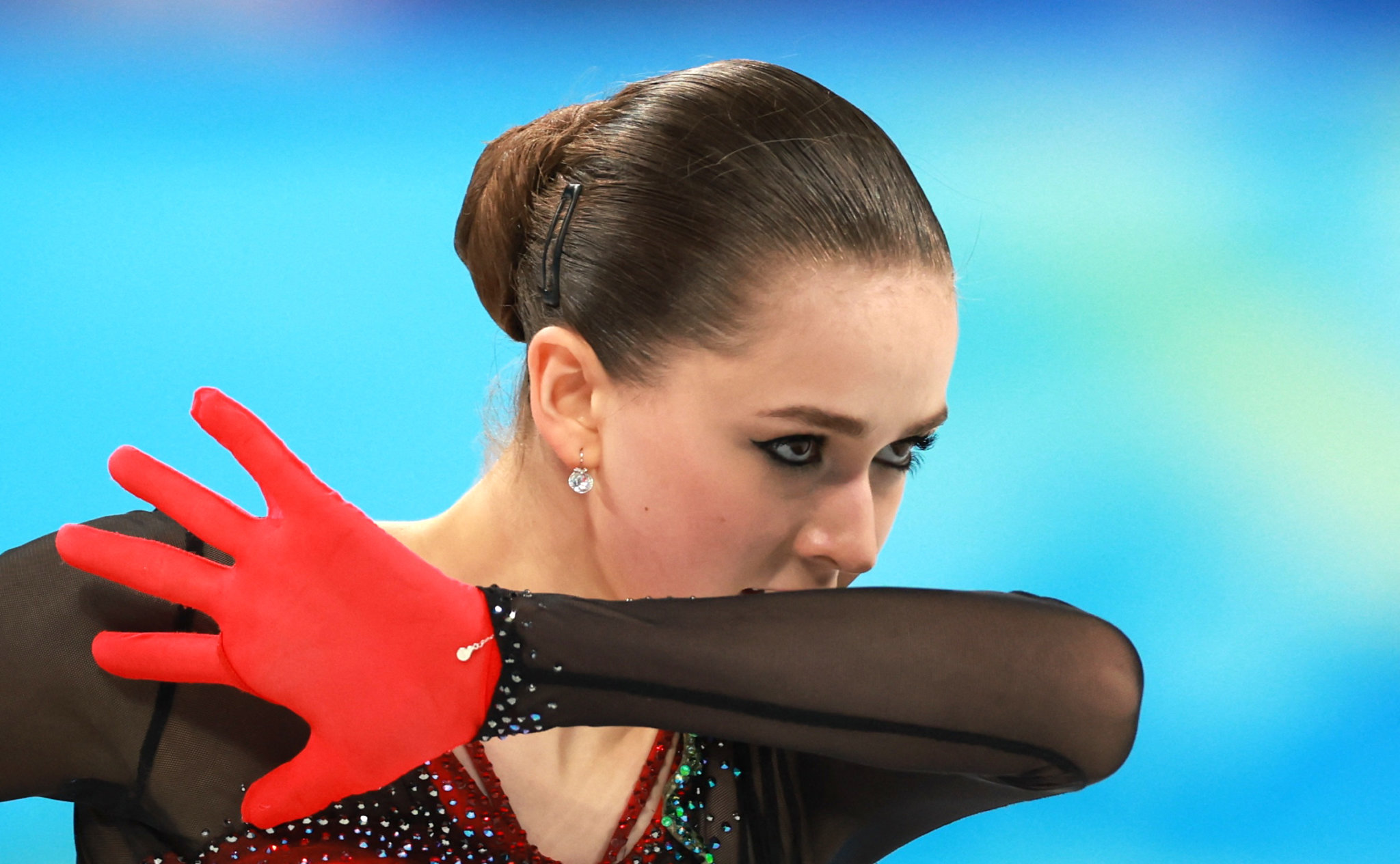 2022 Winter Olympics Kamila Valieva stumbles into 4th place, Russian teammate wins gold