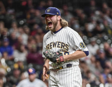 2021-09-26T015333Z_17515907_MT1USATODAY16829096_RTRMADP_3_MLB-NEW-YORK-METS-AT-MILWAUKEE-BREWERS-1200×942-1