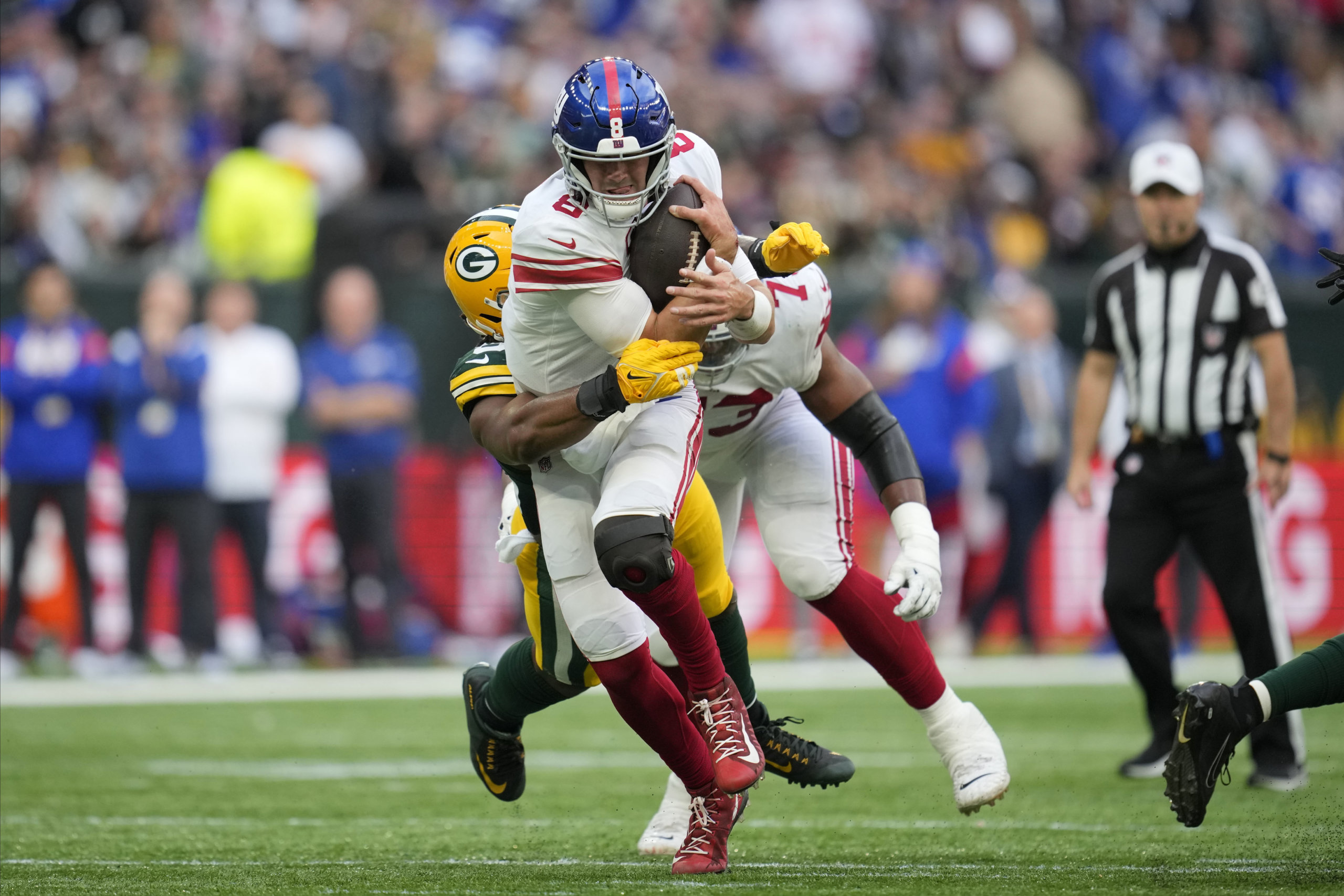 Giants spoil Packers international debut with 27-22 win